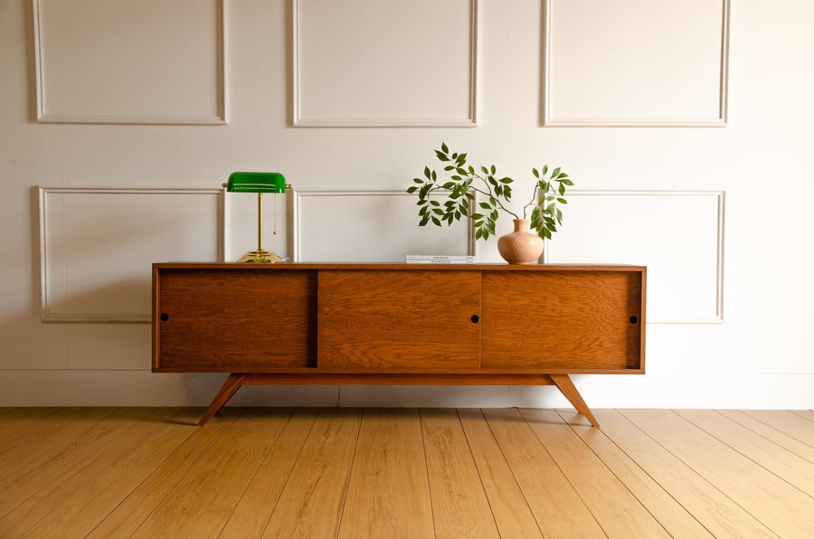 Red Oak Mid Century Modern TV Stand Media Console Record Player Vinyl Storage
