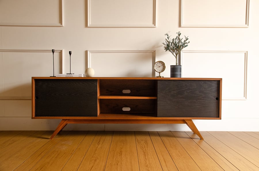 Black Oak Mid Century Elegant TV Console Record Player Stand