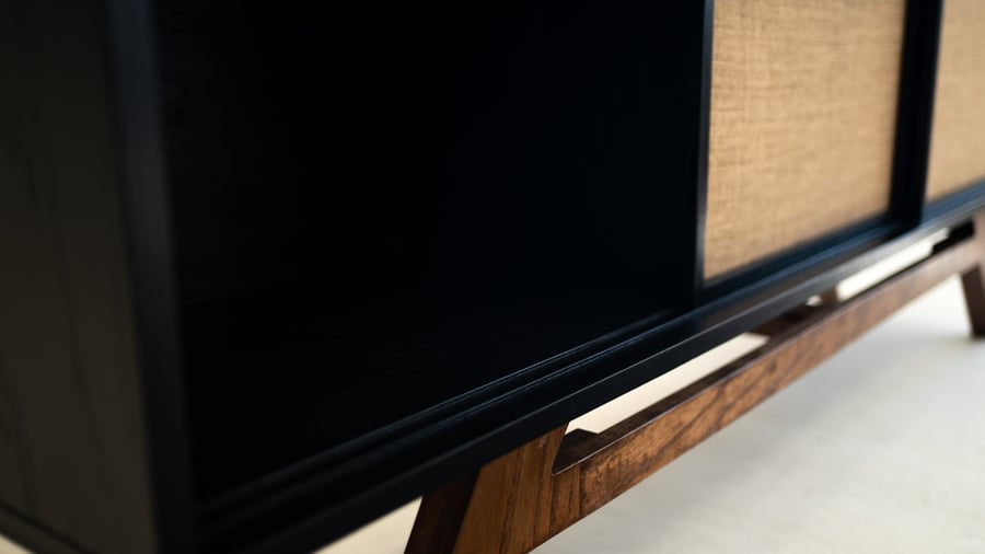 Black Oak record stand side view