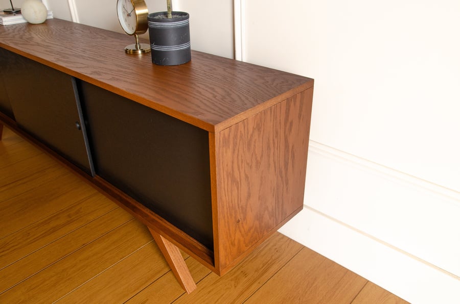 Black Oak Mid Century Elegant TV Console Record Player Stand
